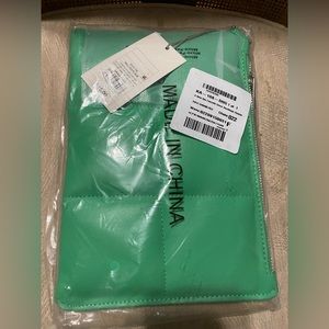 NWT A New Day green wristlet